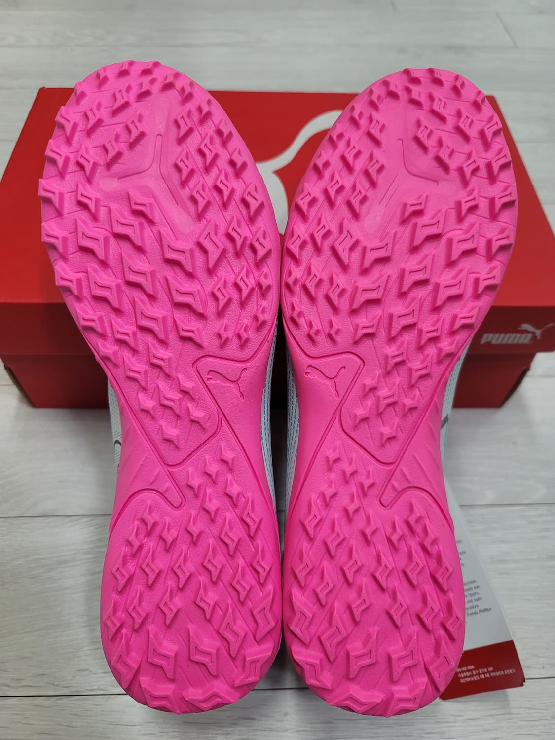 (260)푸마 풋살화 퓨처 7 플레이 TT[대전 직거래도 가능] 상품이미지8