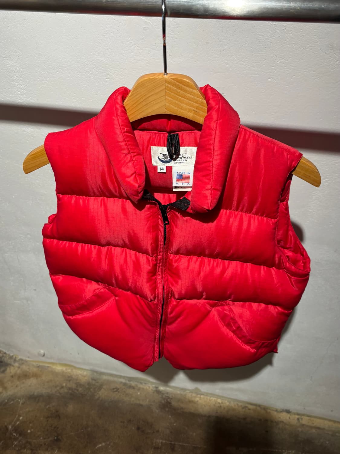 Crescent Down Works × SHIPS – Down Vest 상품이미지4