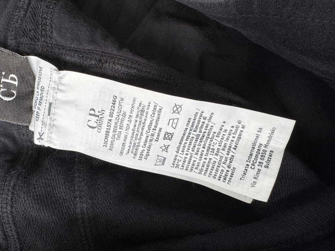 C.P. COMPANY 렌즈 디테일 스웨트 쇼츠 상품이미지4