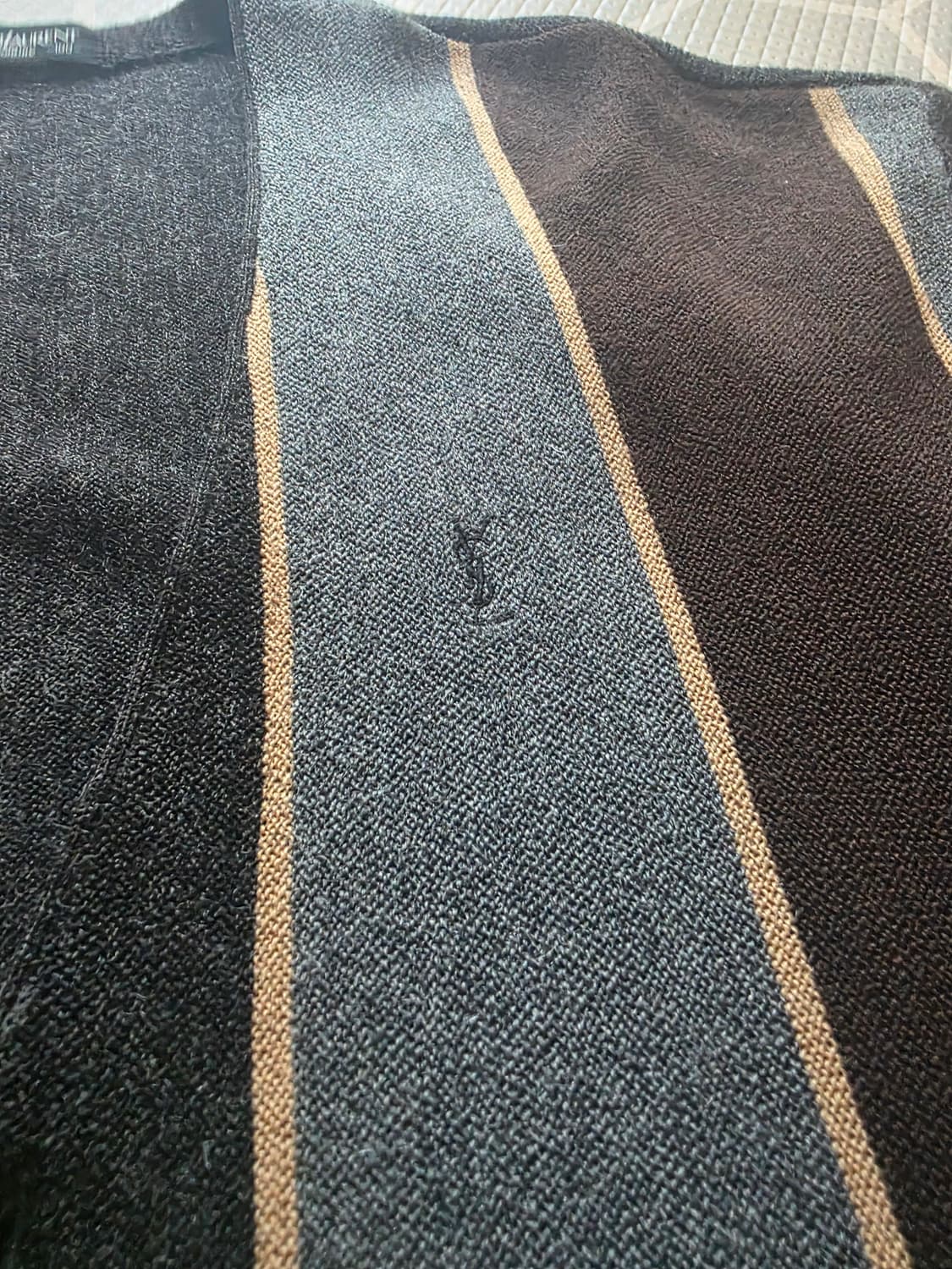 입생로랑 가디건 상품이미지4