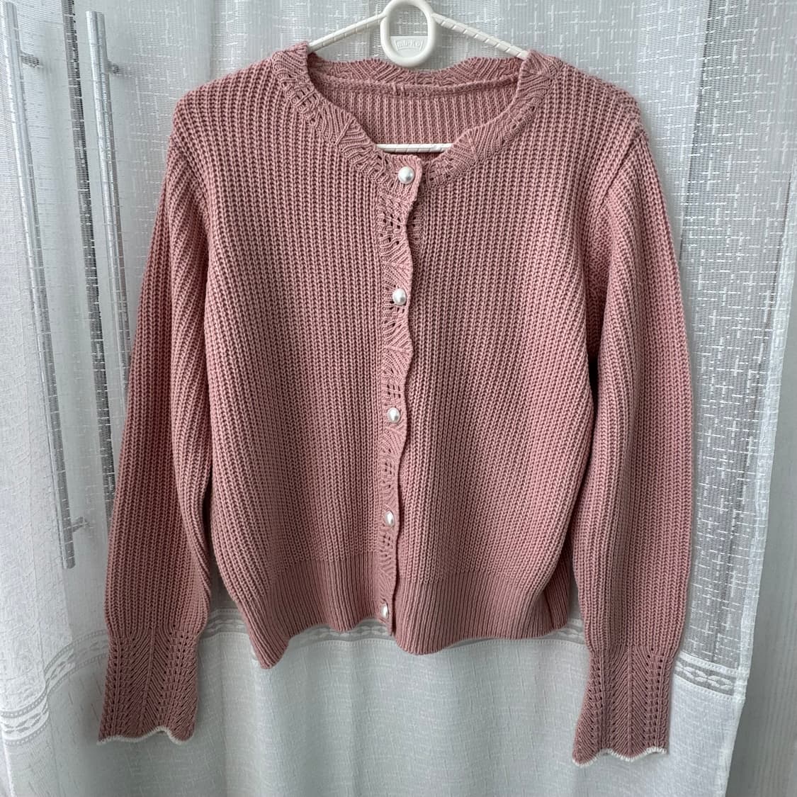 살구핑크 진주단추 긴팔 니트 가디건 상품이미지1