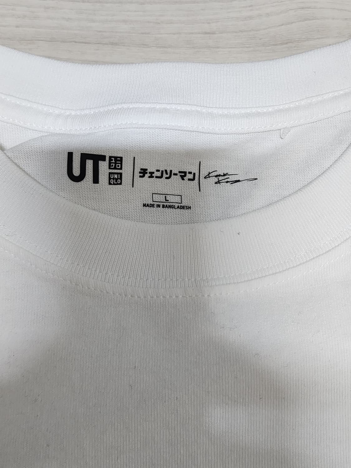 유니클로 ut 체인소맨 반팔 티셔츠 상품이미지4