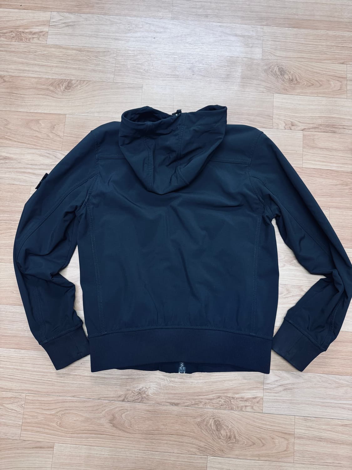 스톤아일랜드 소프트쉘 후드집업 블랙 M 상품이미지6