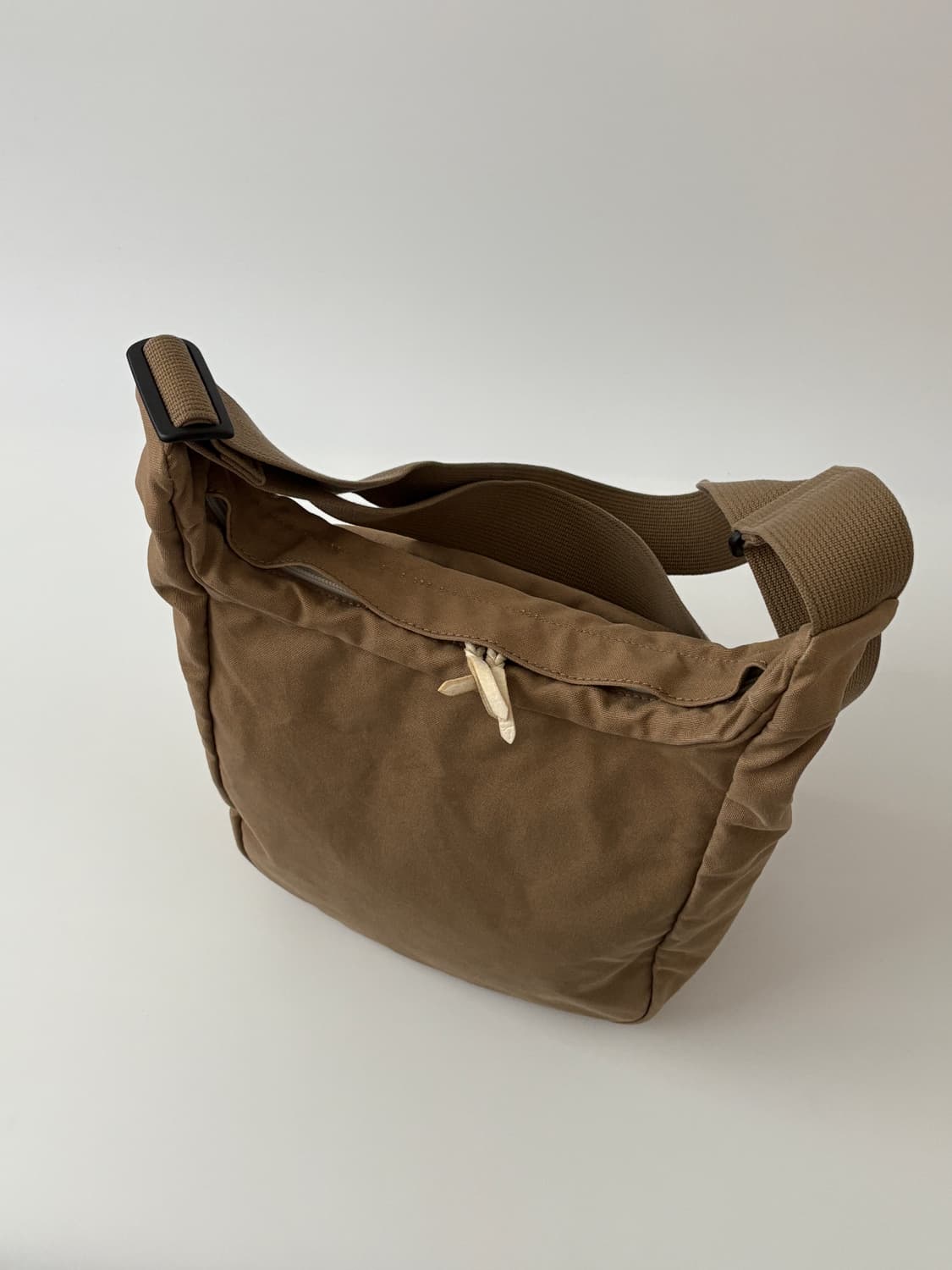 beat shoulder bag (beige)  상품이미지5