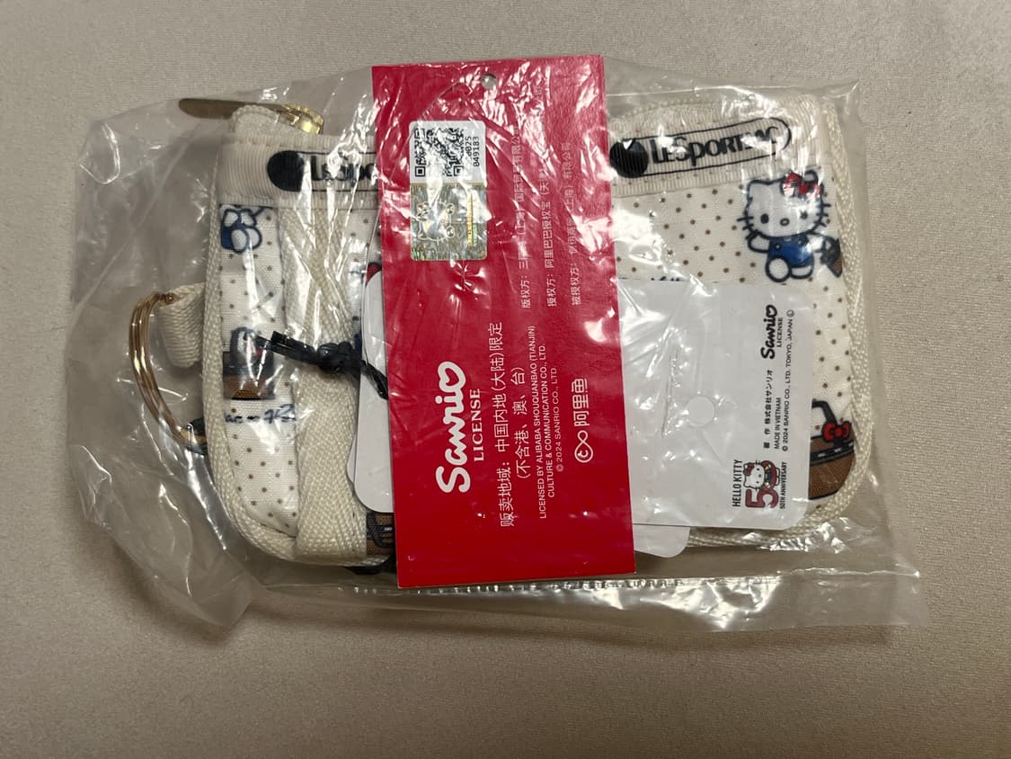 레스포삭 헬로키티 콜라보 지갑 새상품 상품이미지3