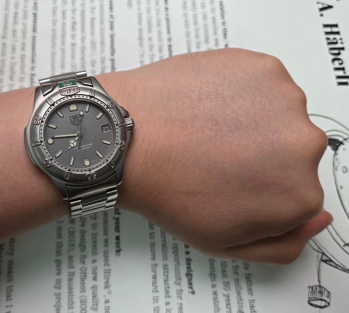 빈티지 태그호이어 4000 프로페셔널 그레이회판 컬러로고베젤 쿼츠  상품이미지9