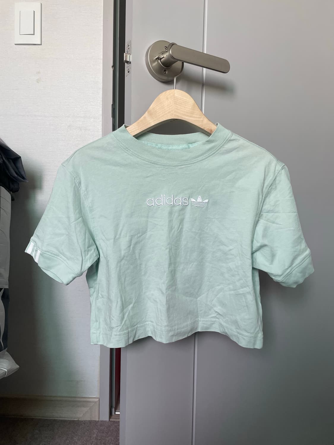 아디다스 오리지널 크롭 반팔티 XS 상품이미지8