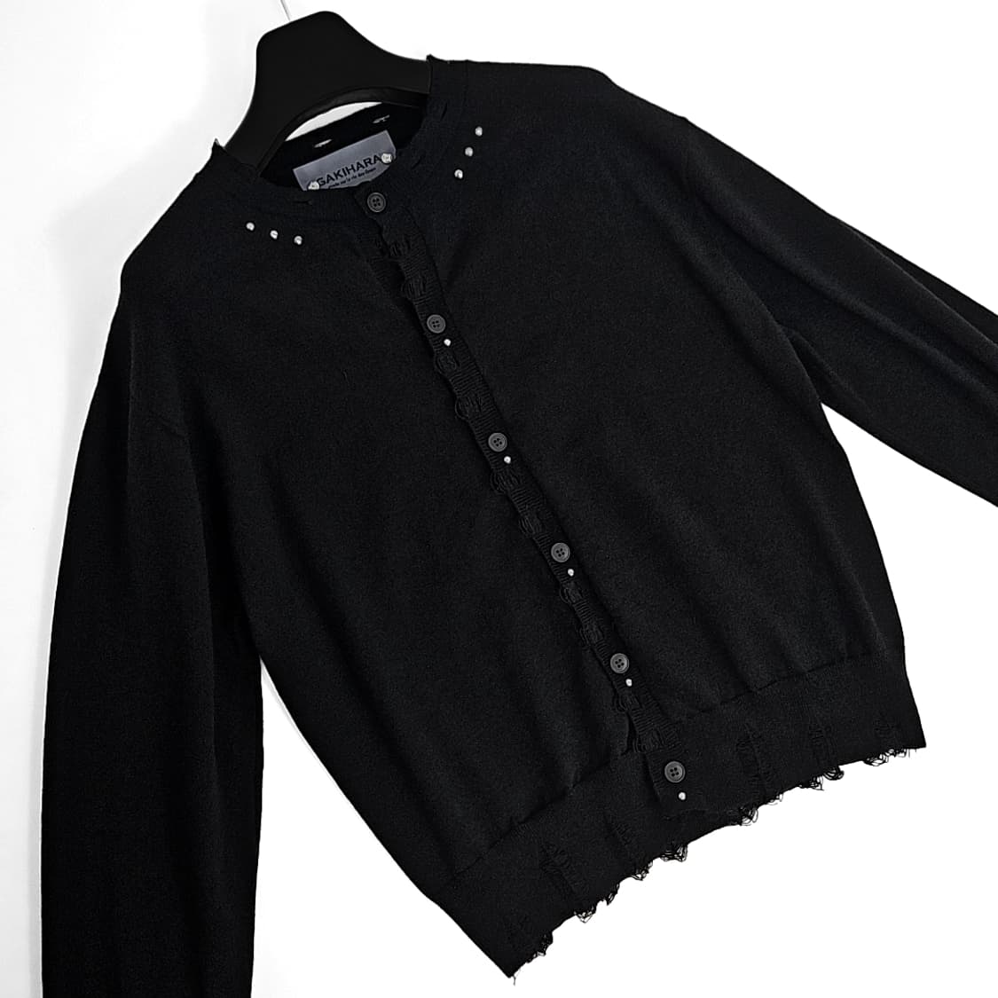 Ikeda 피어싱 리벳 데미지 크롭 니트 (black) 상품이미지6