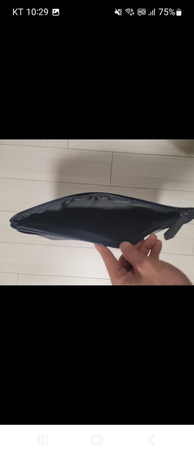 탠디 클러치백(새상품급)

하자없이 새거느낌

탠디 남성 클러치백 판매합 상품이미지3