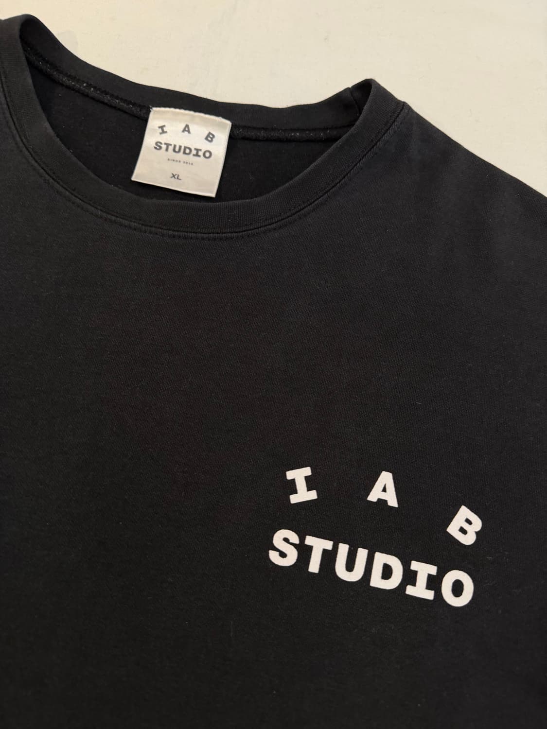 아이앱 스튜디오 반팔 티셔츠 블랙 상품이미지5