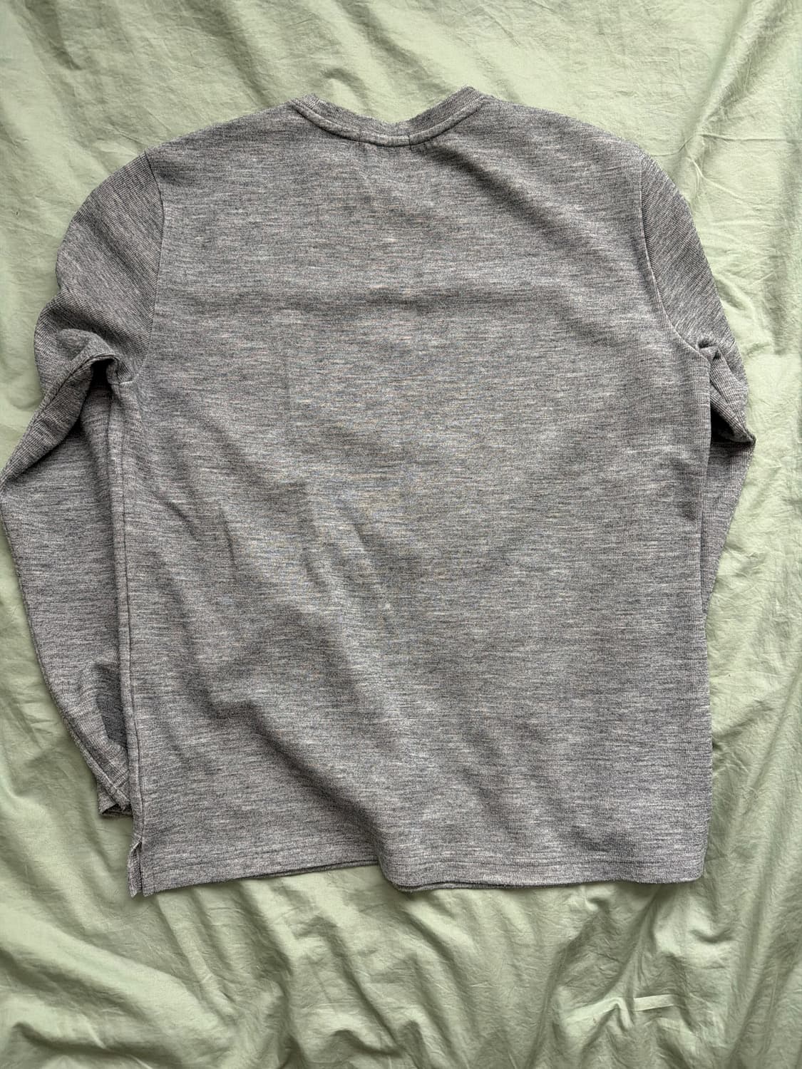 게스 긴팔 티셔츠 상품이미지3