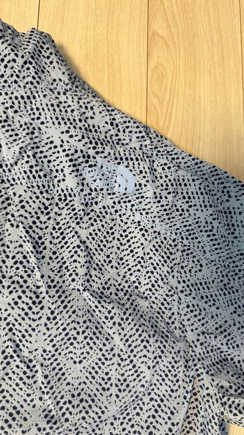 노스페이스 여성용 경량 바람마개 M 상품이미지8