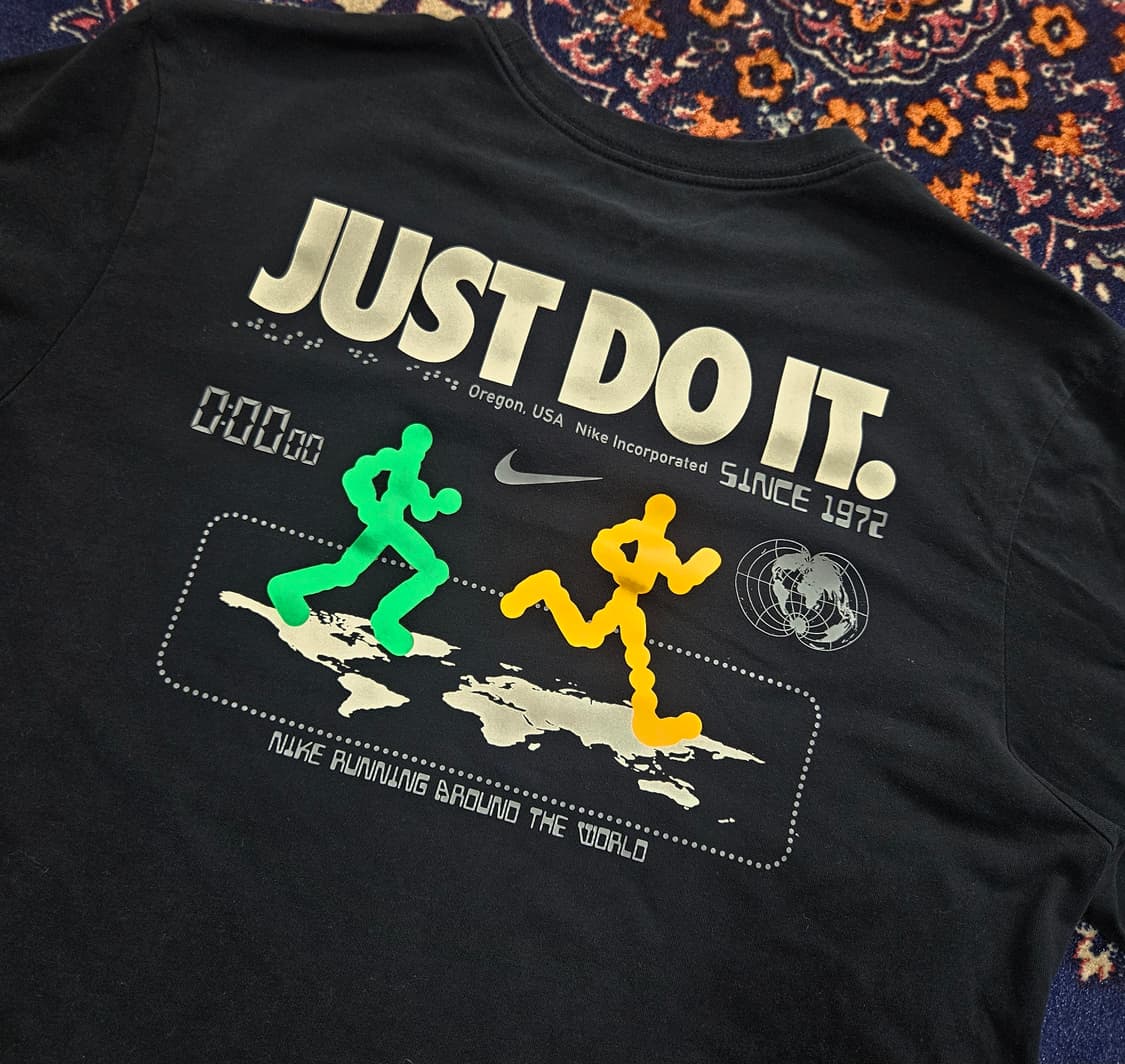 나이키(Nike) 드라이핏 러너 빽 프린팅 티셔츠 L 상품이미지3