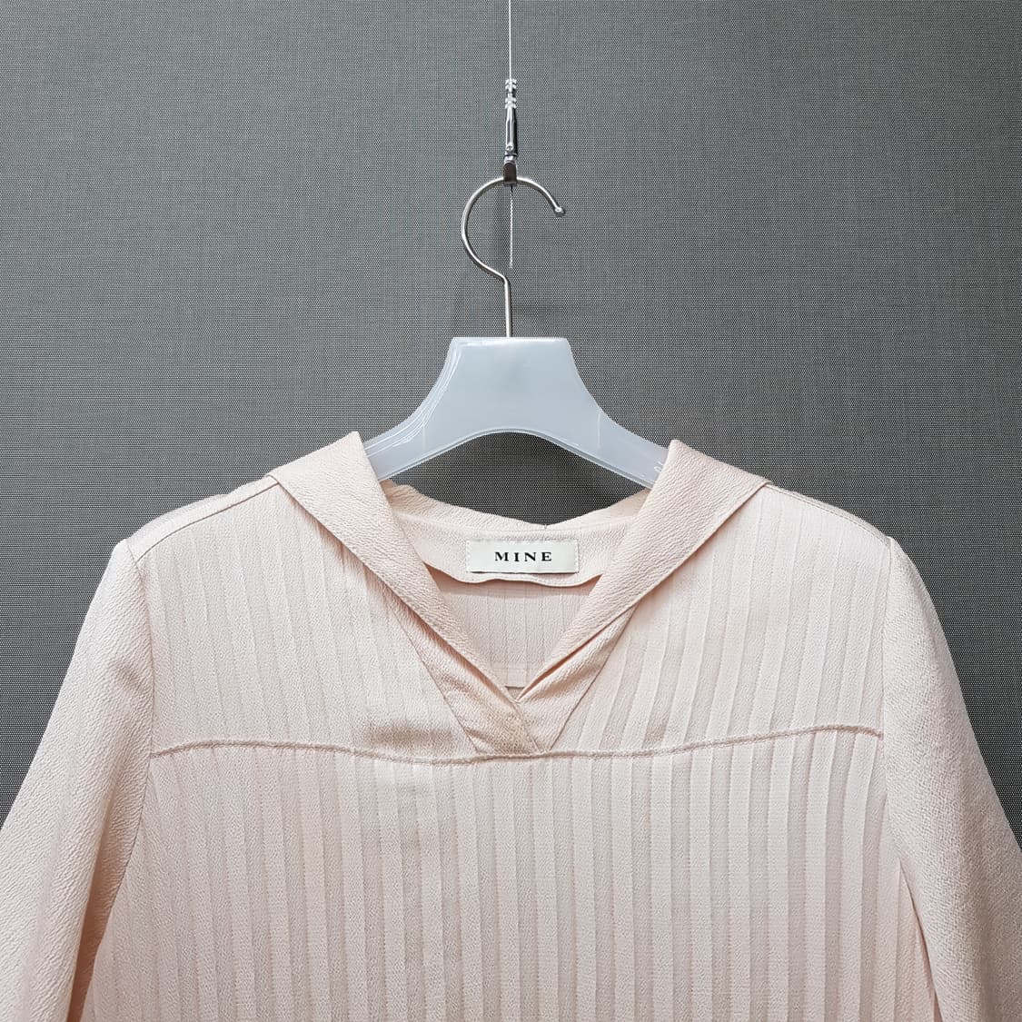 한섬 마인 2021 플리츠 카라 원피스  82-94-160사이즈 상품이미지3