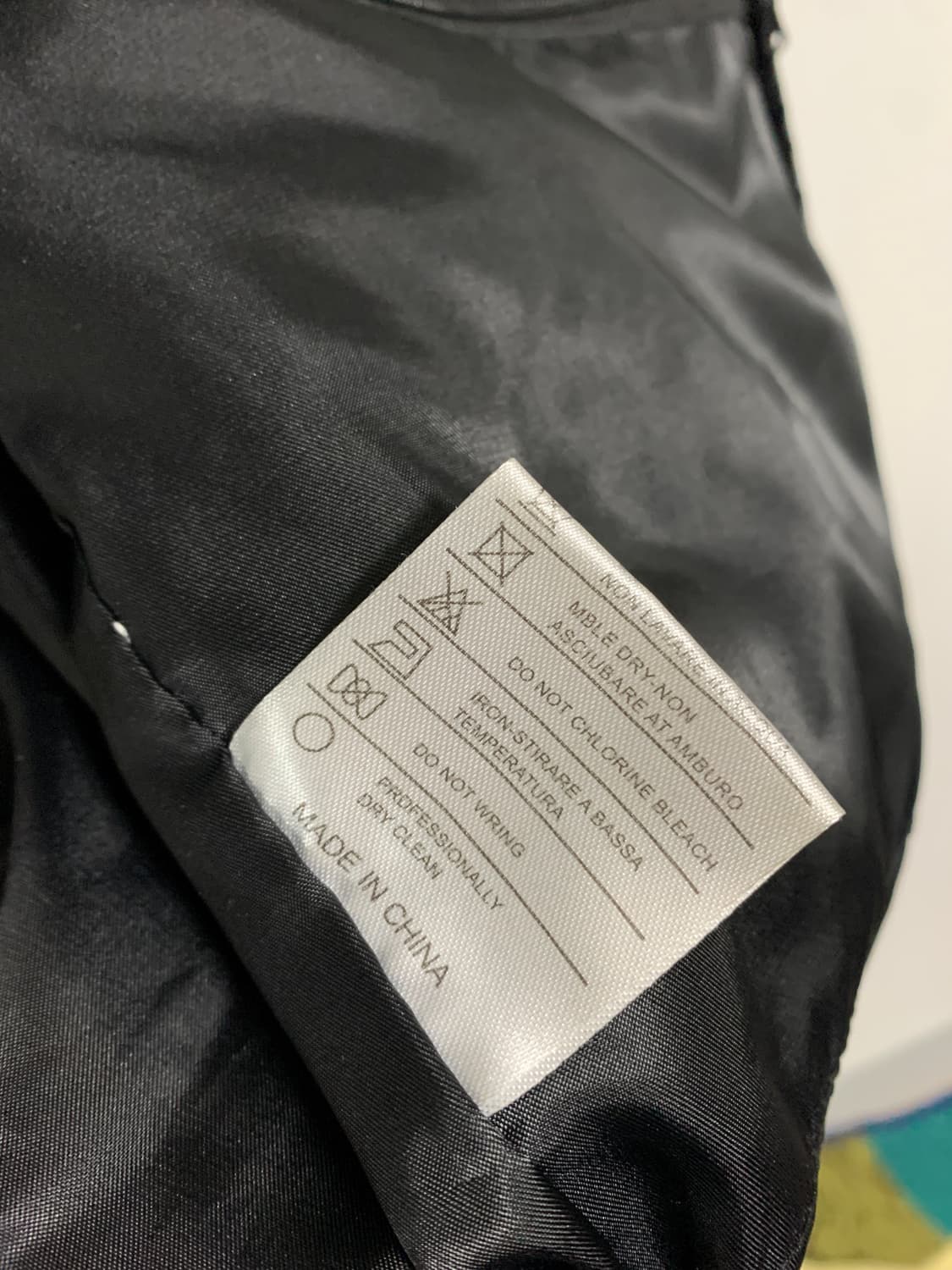 로웰 글로시 후드 패딩 자켓 상품이미지7