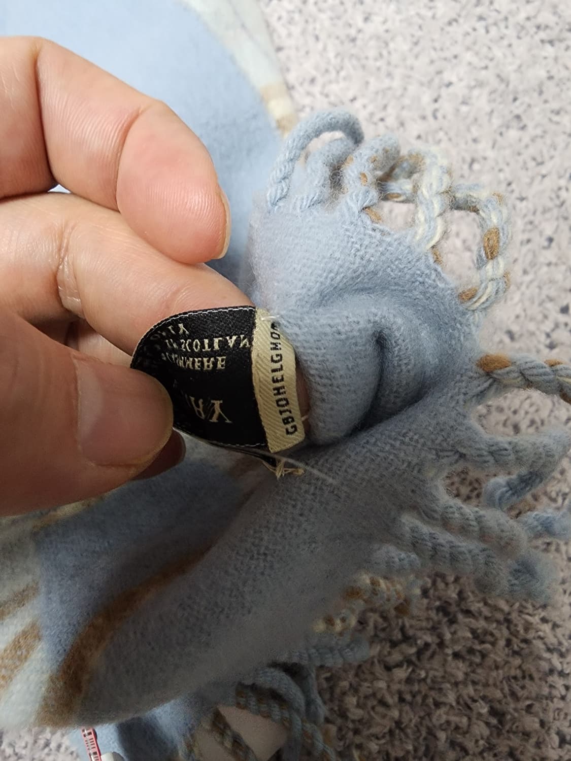 버버리 B로고 캐시미어 머플러 하늘색 상품이미지5