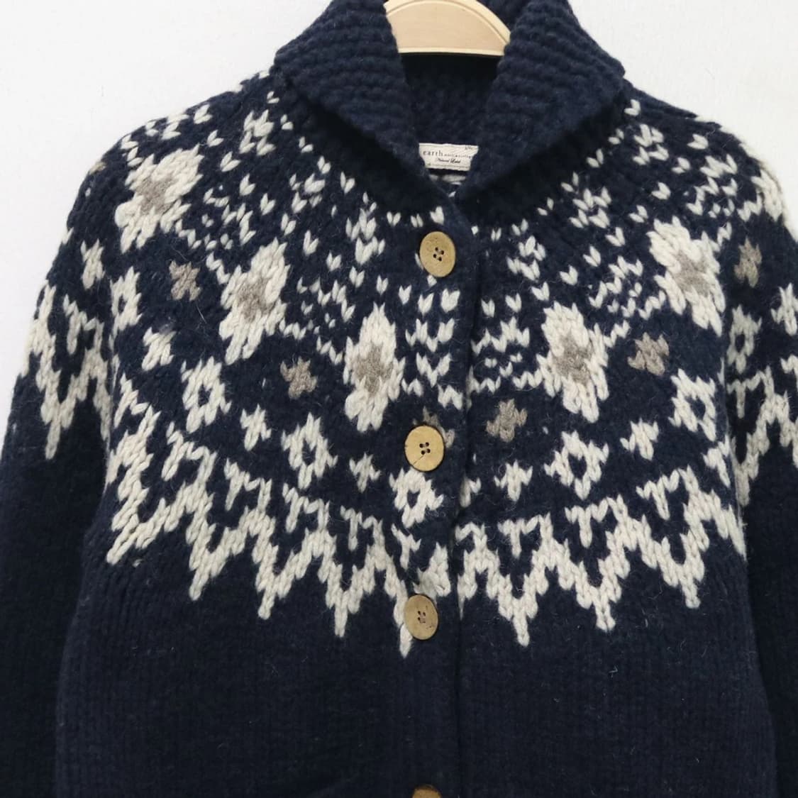 얼스뮤직 네이비 눈꽃패턴 울 코위찬 가디건 60934 상품이미지3