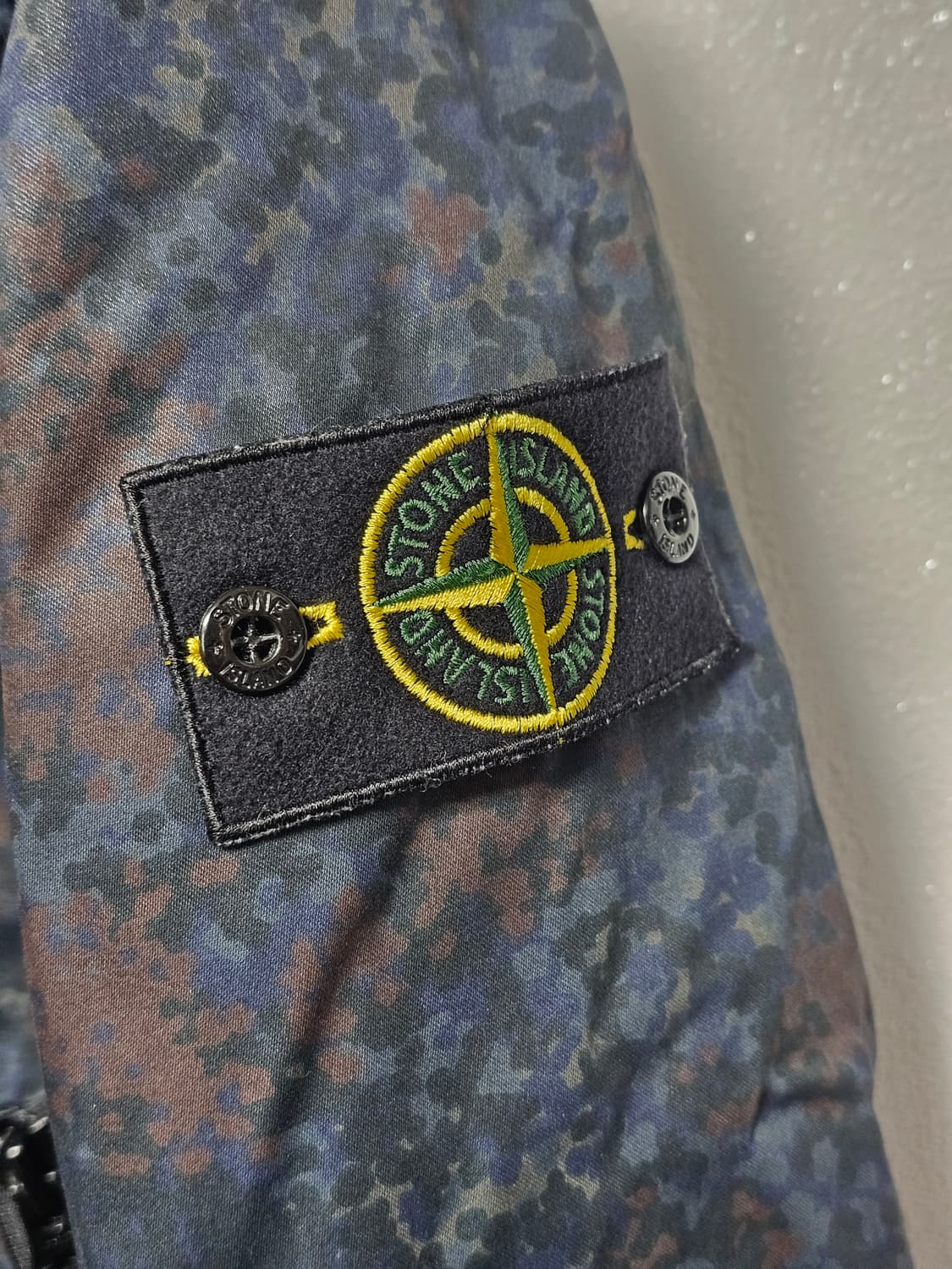 스톤아일랜드 RASO GOMMATO CAMO PRINT-OVD 자켓 상품이미지4