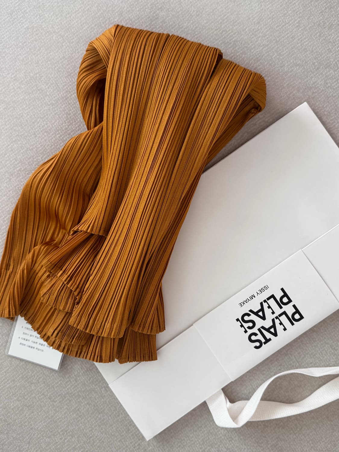 플리츠플리즈 먼슬리 탑 머스터드 상품이미지1