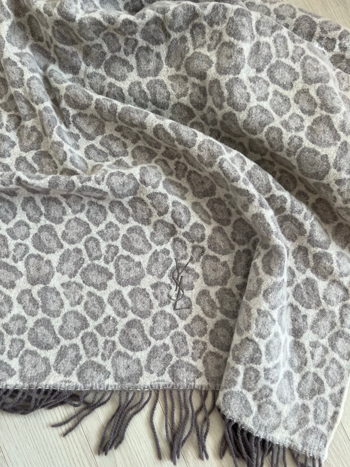 Yves Saints  Laurent  상품이미지6