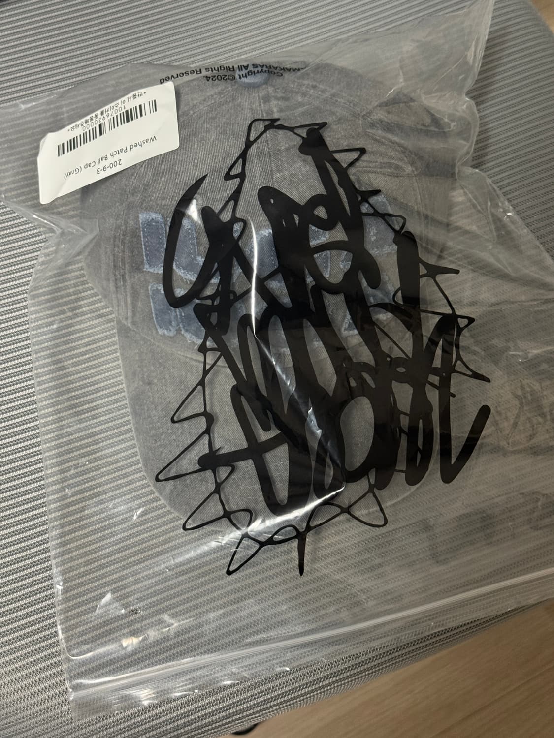 (새상품) 이우가마카라스 워싱 패치 볼캡 그레이 상품이미지3