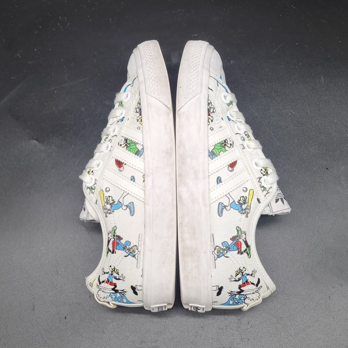 아디다스 니짜 x 디즈니 구피운동화240 상품이미지5