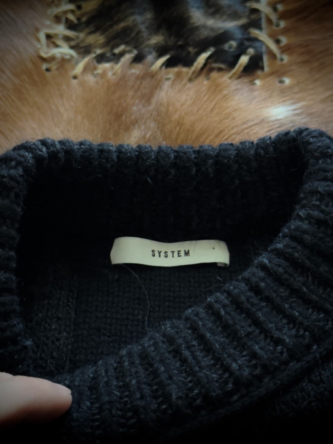 System Black distroid grunge knit 상품이미지6