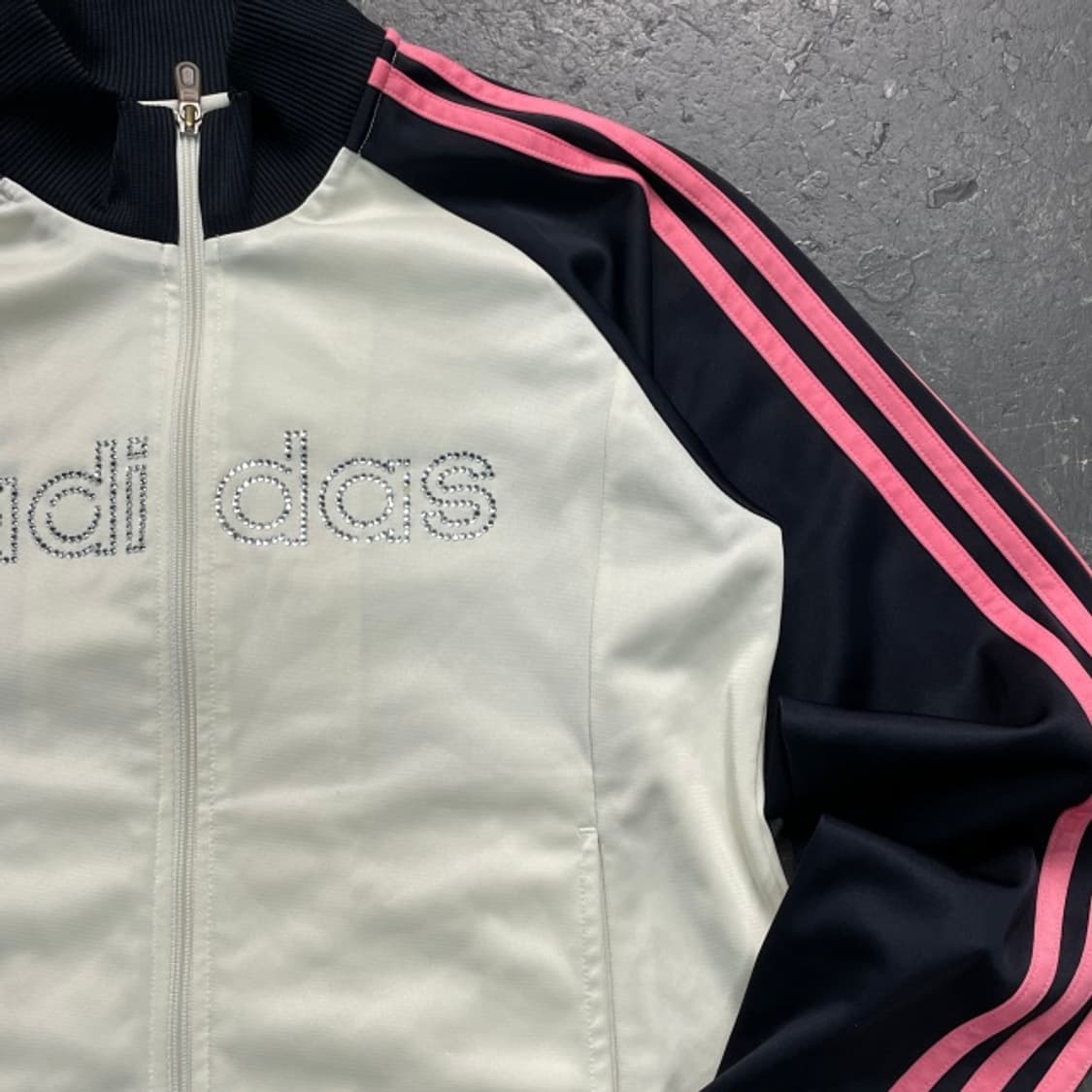 95 아디다스 큐빅로고 y2k 져지  상품이미지2