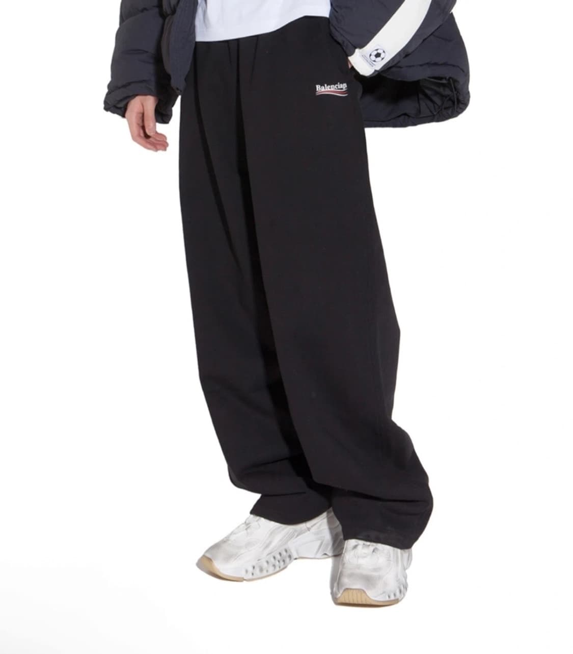 [L] 발렌시아가 폴리티컬 웨이브 로고 스웨트팬츠 블랙 상품이미지2