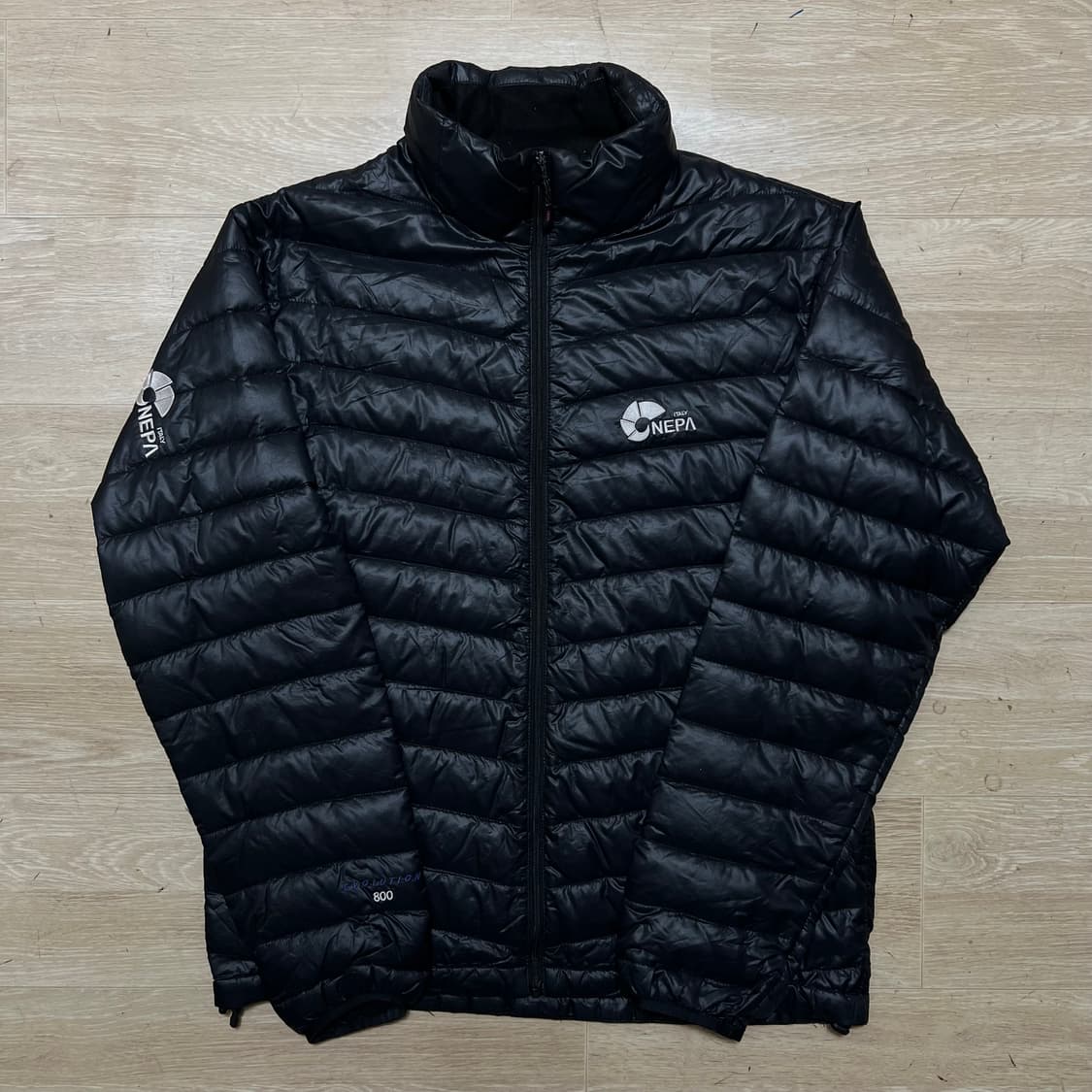 네파 구스다운 800 로고 경량패딩 점퍼 [블랙] S/90 상품이미지1