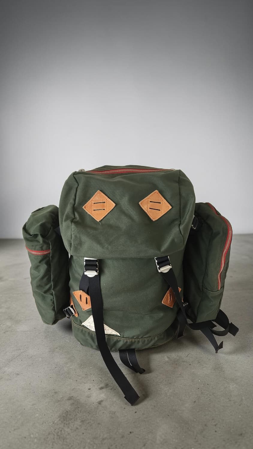 KELTY 홀리팩 올리브색 백팩 가방 상품이미지4