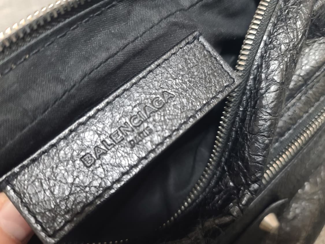 발렌시아가 모터슬링백 힙색 크로스백 모터백 메신저백 상품이미지2