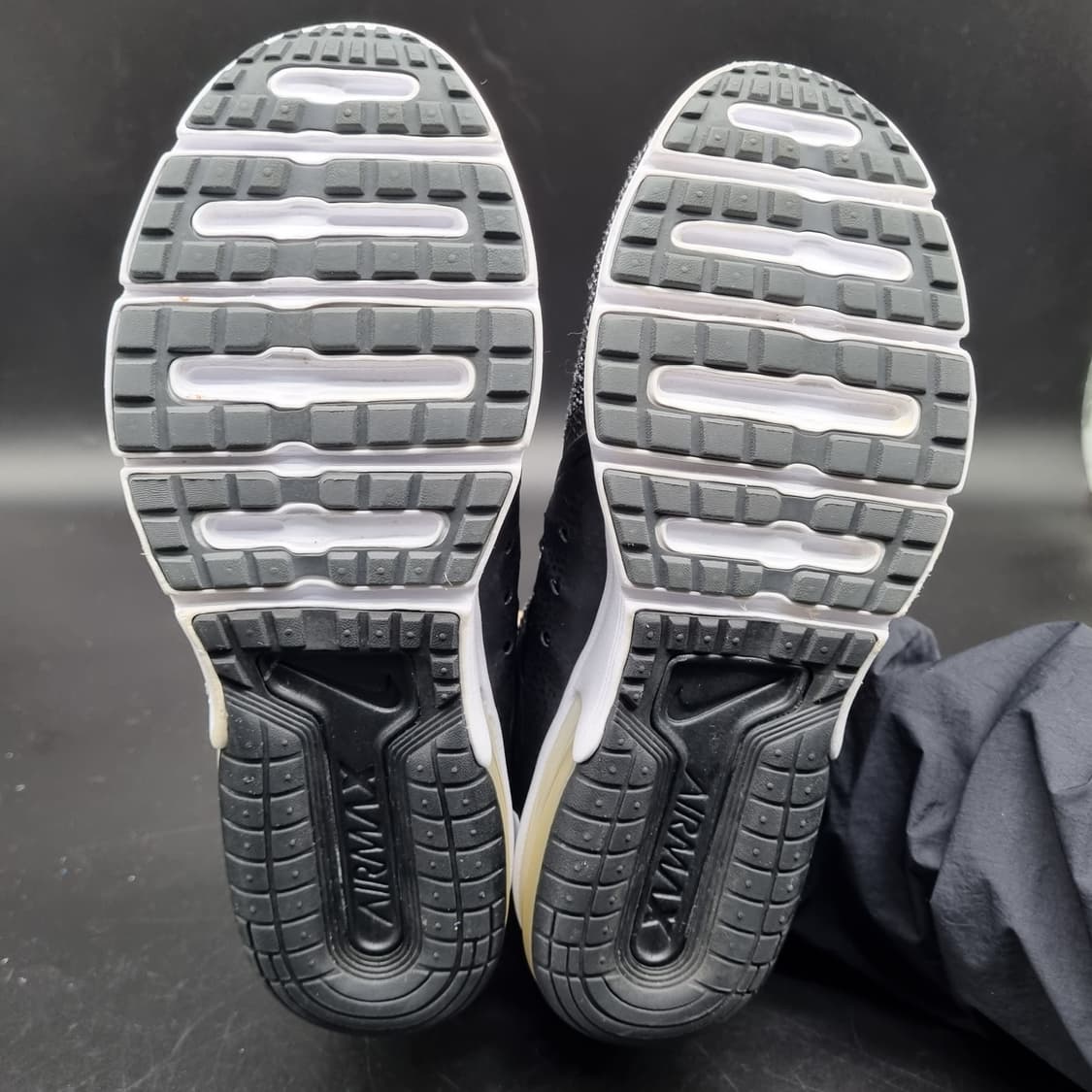 나이키 에어맥스 시퀀트3 여성운동화230 상품이미지3