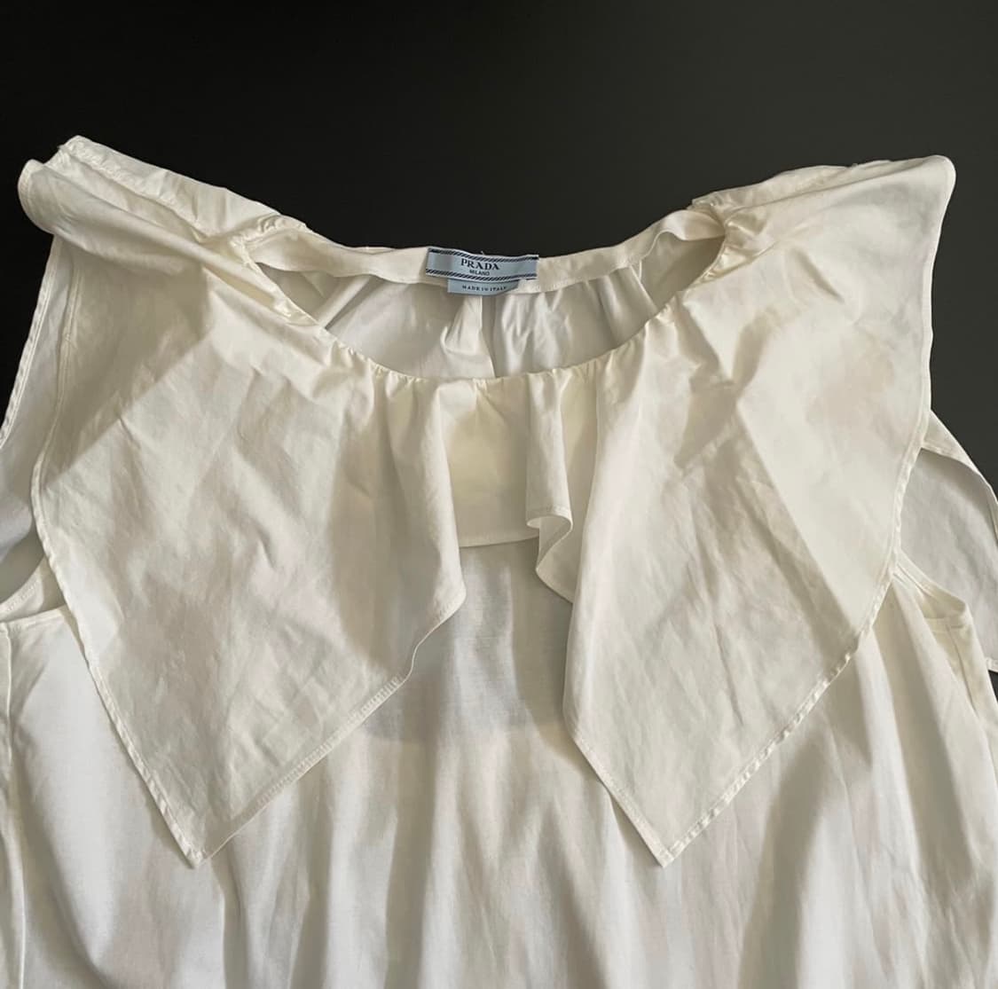 프라다 러플 슬리브리스 블라우스 상품이미지3