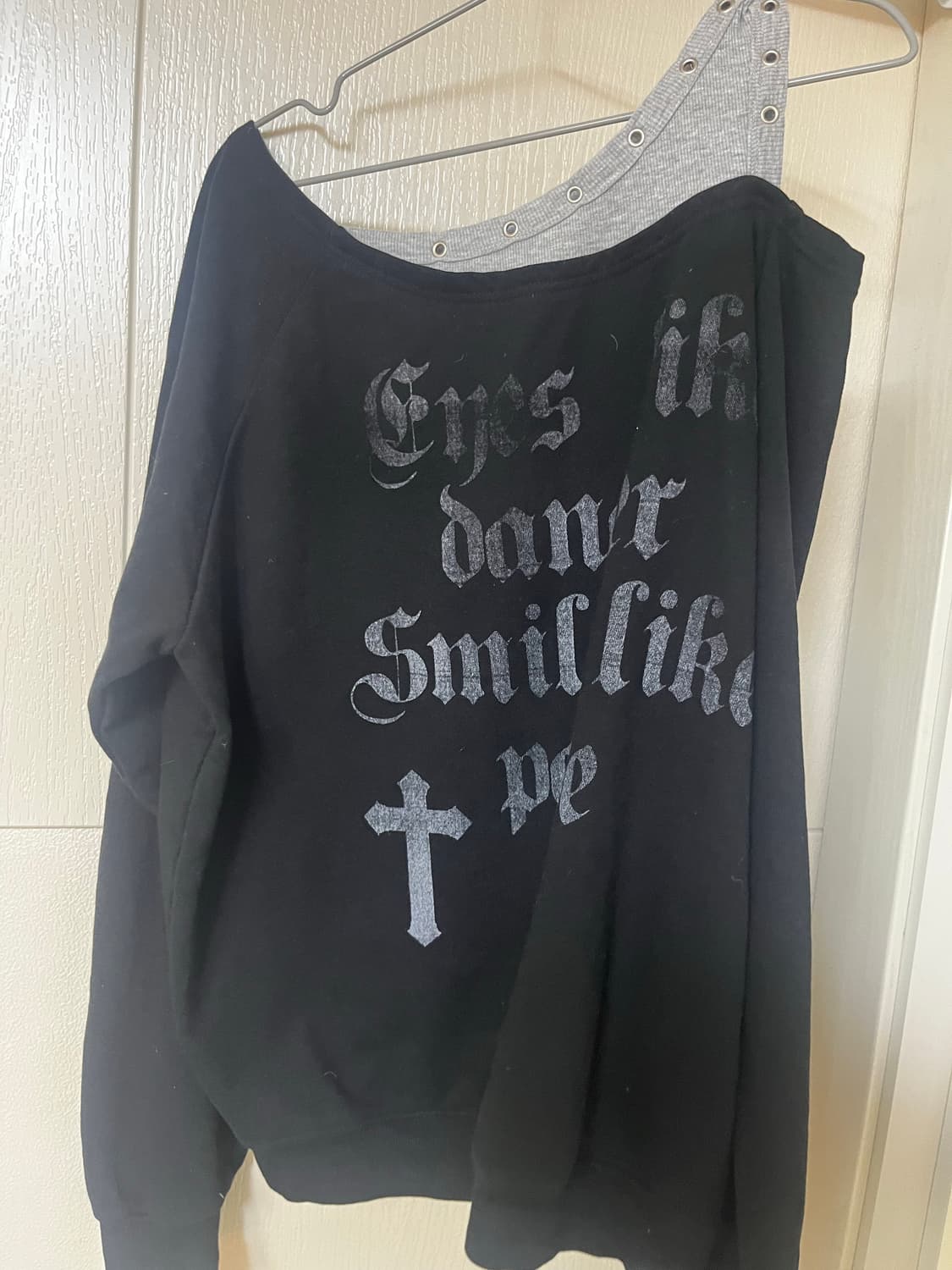 로저리 노이어 스웻셔츠 상품이미지2