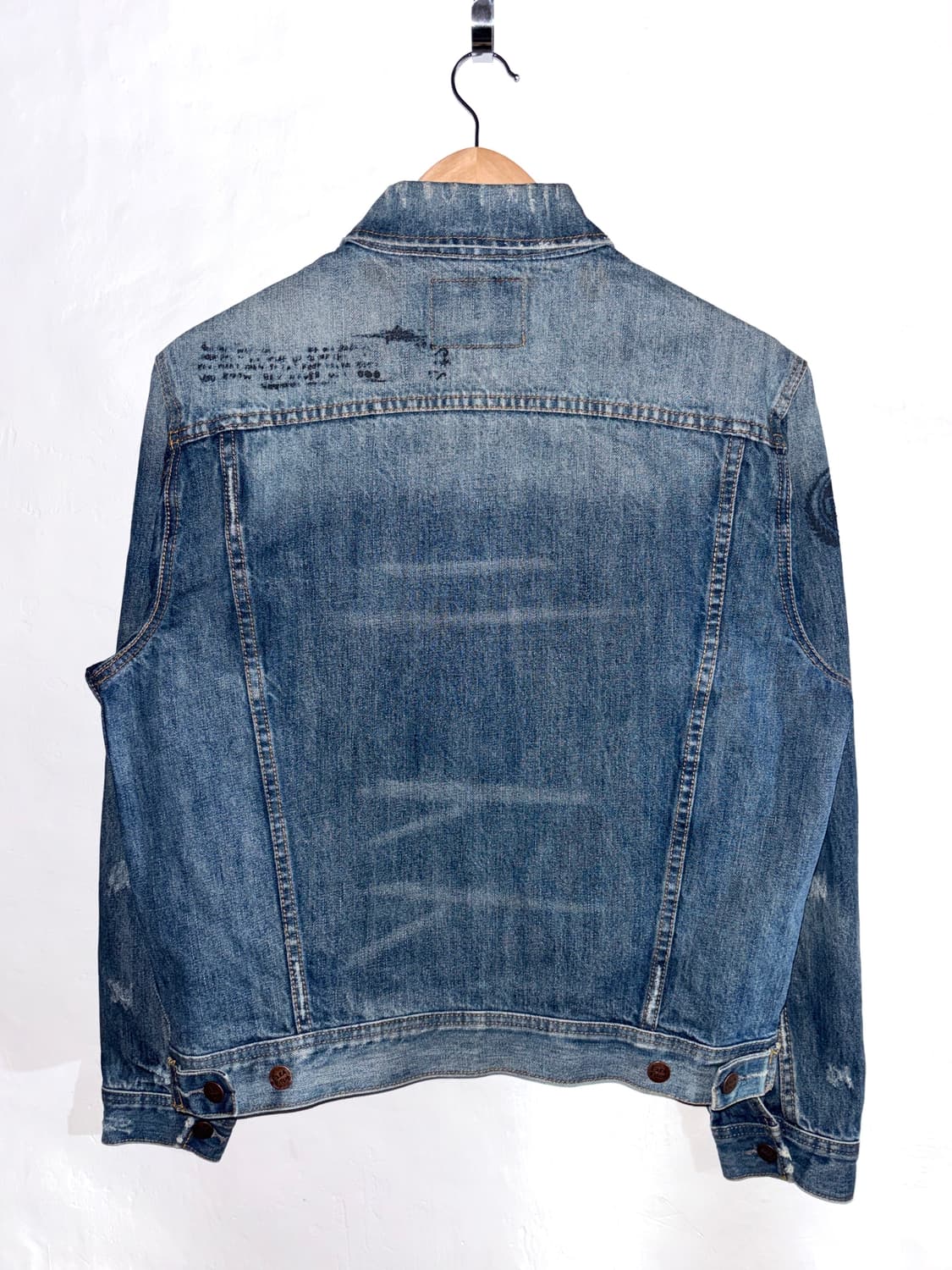 Ezra Fitch 워싱 데님 자켓 상품이미지2