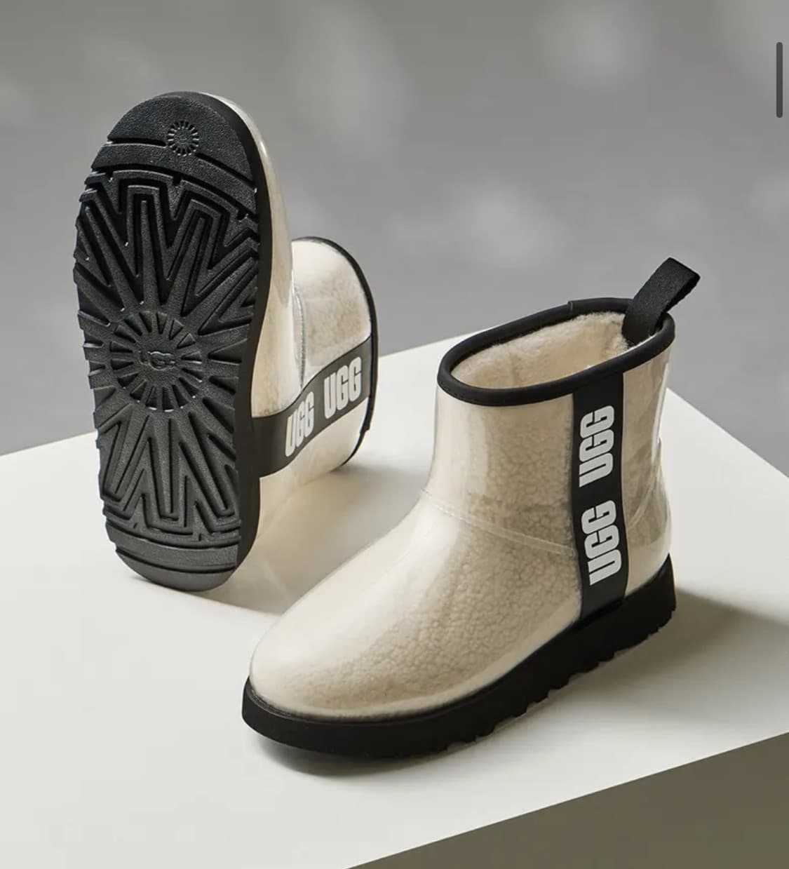 UGG 로고 그래픽 클리어 미니 부츠 상품이미지1