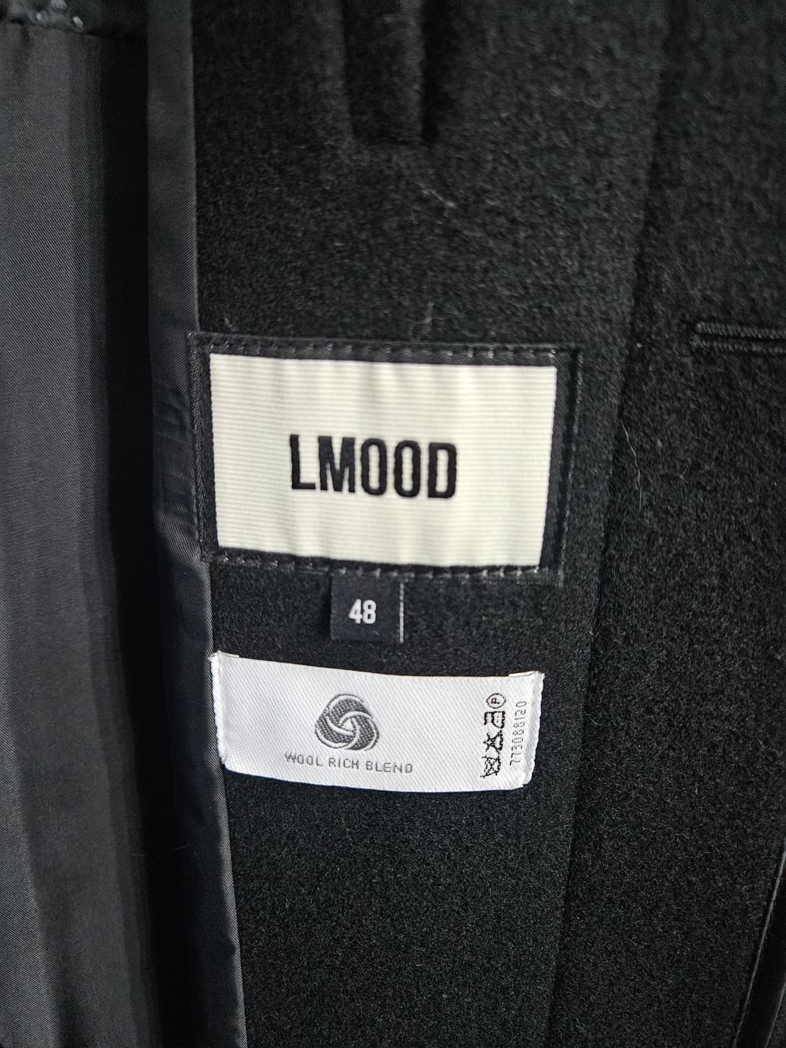 엘무드 블랙컬러 남성 세미오버핏 100 후드 롱코트  상품이미지3