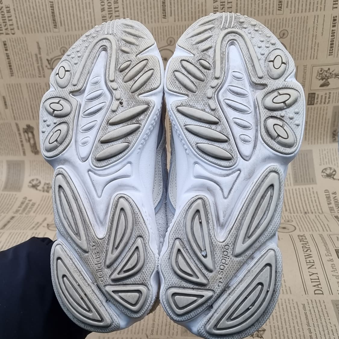 아디다스 오즈위고  운동화255 상품이미지3