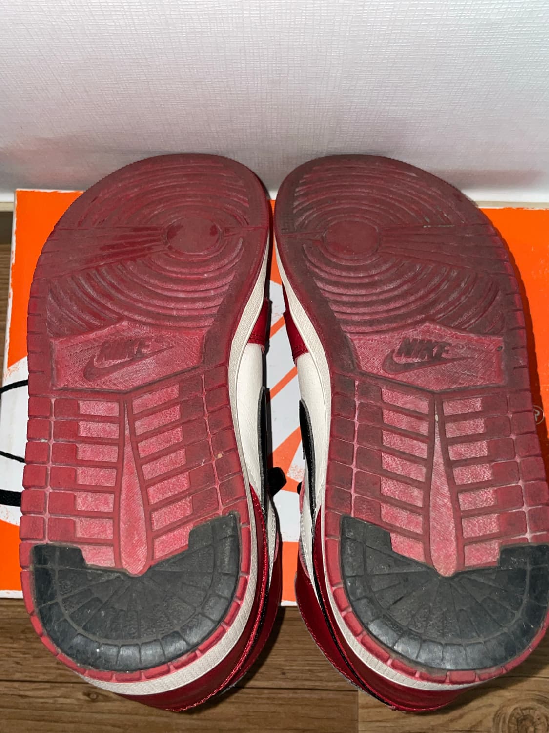 나이키 에어 조던 1 레트로 하이 OG 시카고 2022 상품이미지5