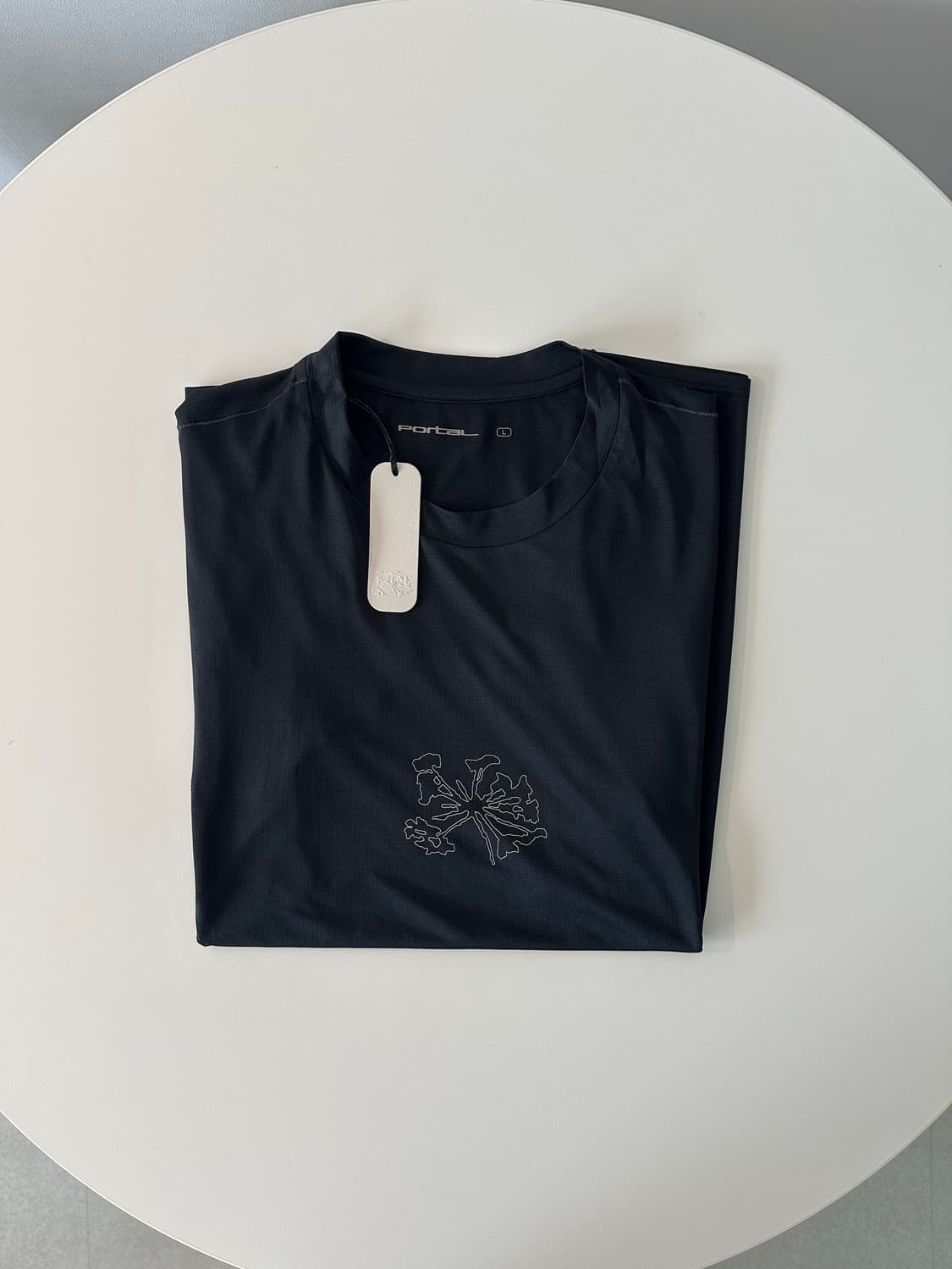 portal lateral peak t-shirt black beauty 상품이미지1