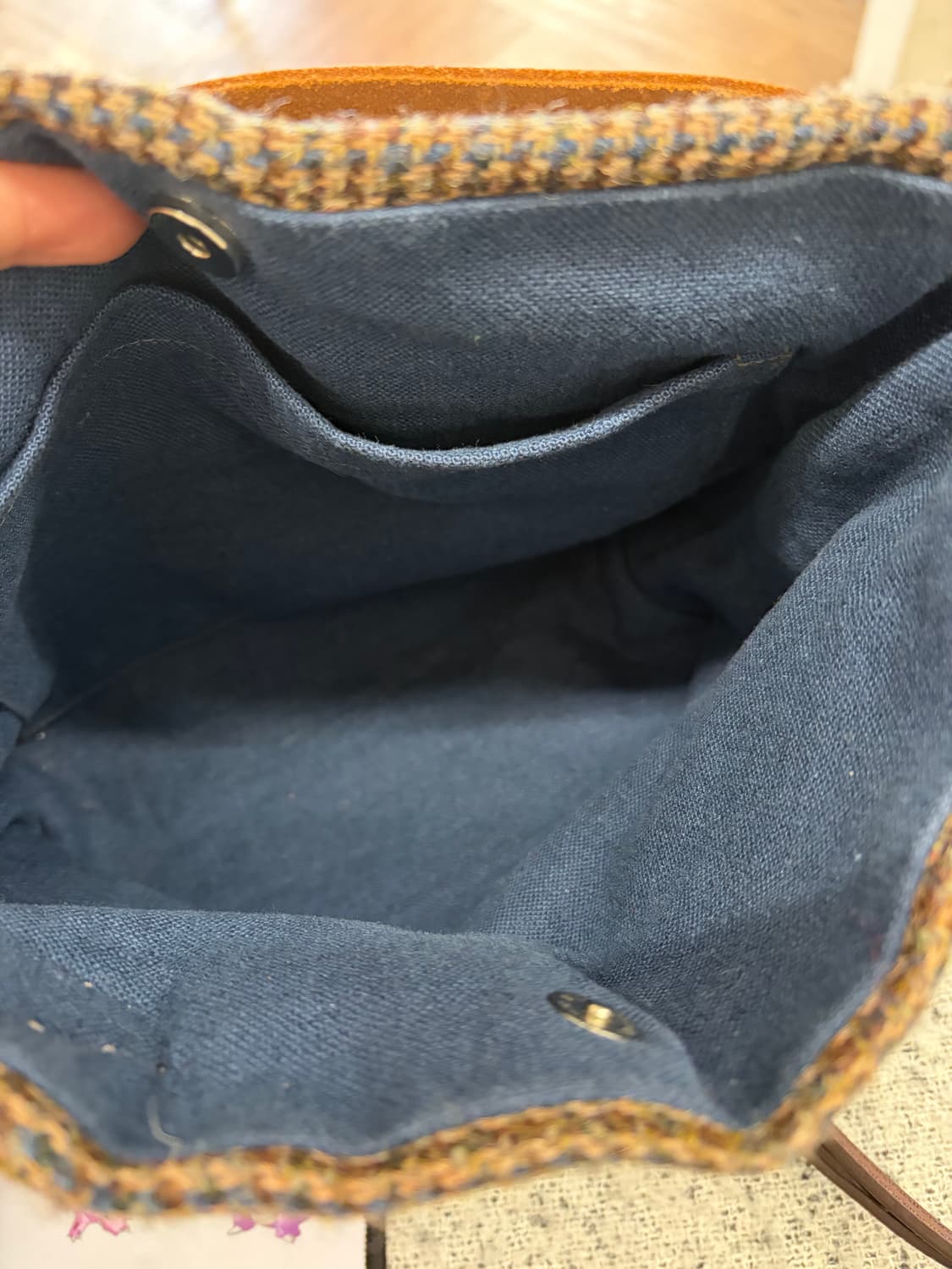 N79. 해리스트위드 체크 크로스백 상품이미지2