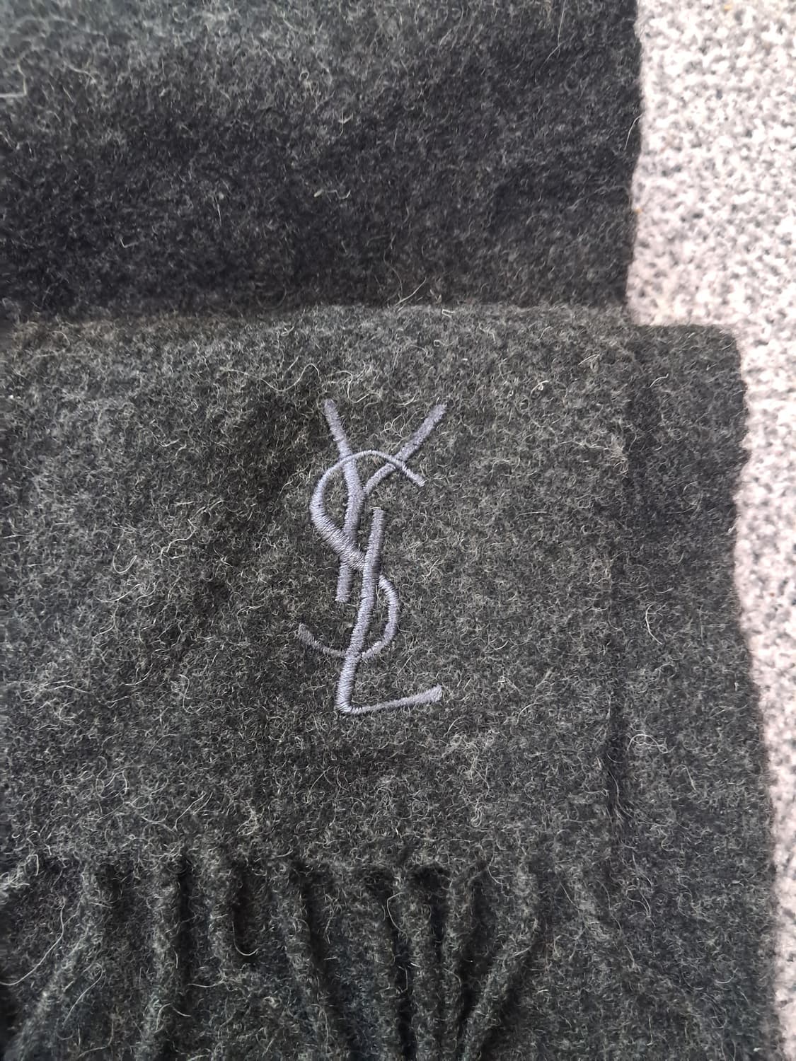 입생로랑 머플러 상품이미지3