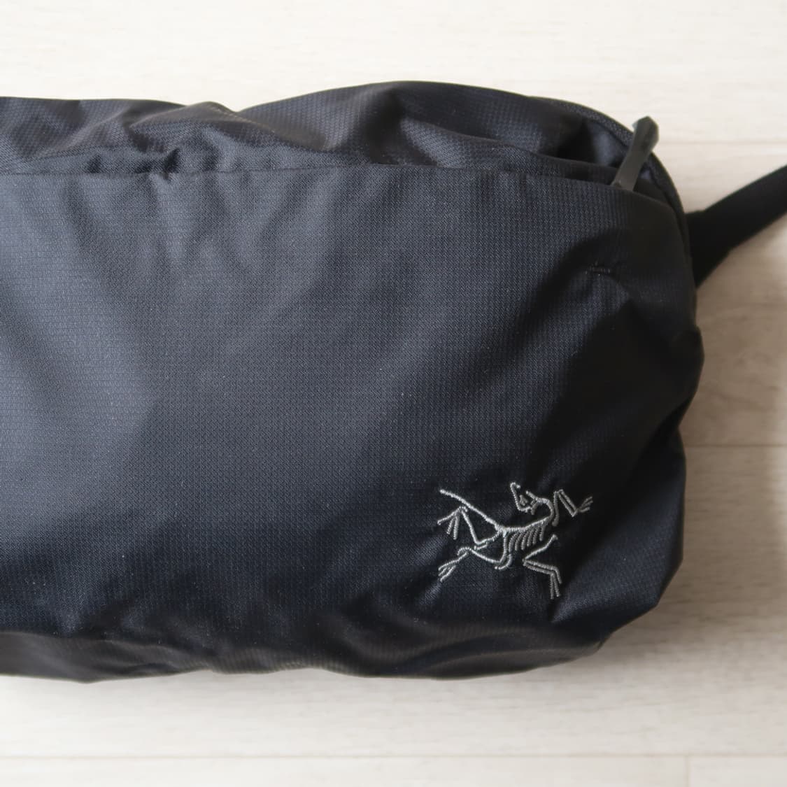 아크테릭스 헬리아드6 크로스 백 상품이미지2