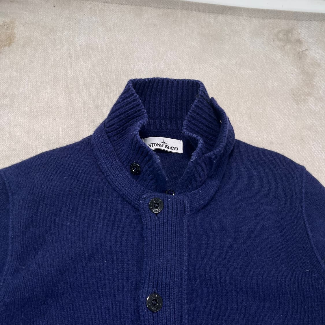 100 스톤아일랜드 버튼 니트 집업 상품이미지3