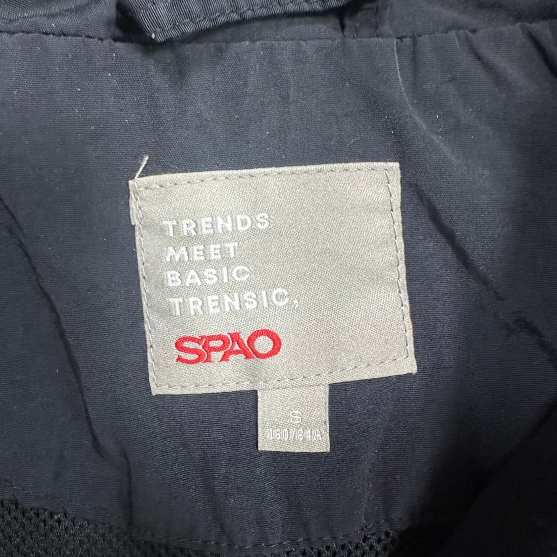 ✨ (만원 빈티지) 스파오 크롭 블랙 바람막이 상품이미지3