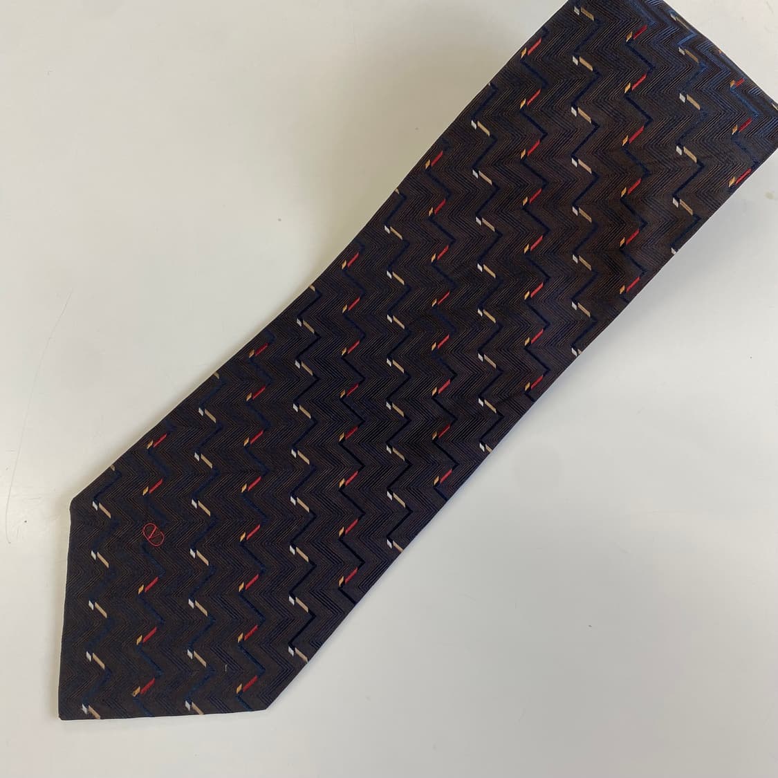 발렌티노(Valentino Garavani) 심플로고 정품 명품넥타이 상품이미지5