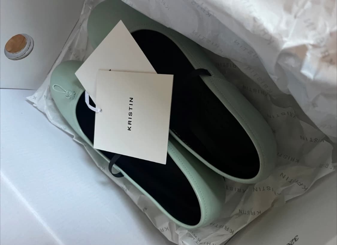 (택 달린 미착용 새상품 )크리스틴 마블 민트 플랫슈즈 2 상품이미지2