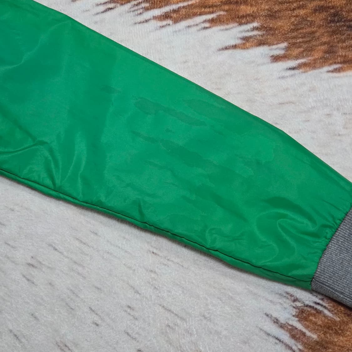 빈티지 패치 그린 바람막이 자켓 상품이미지4