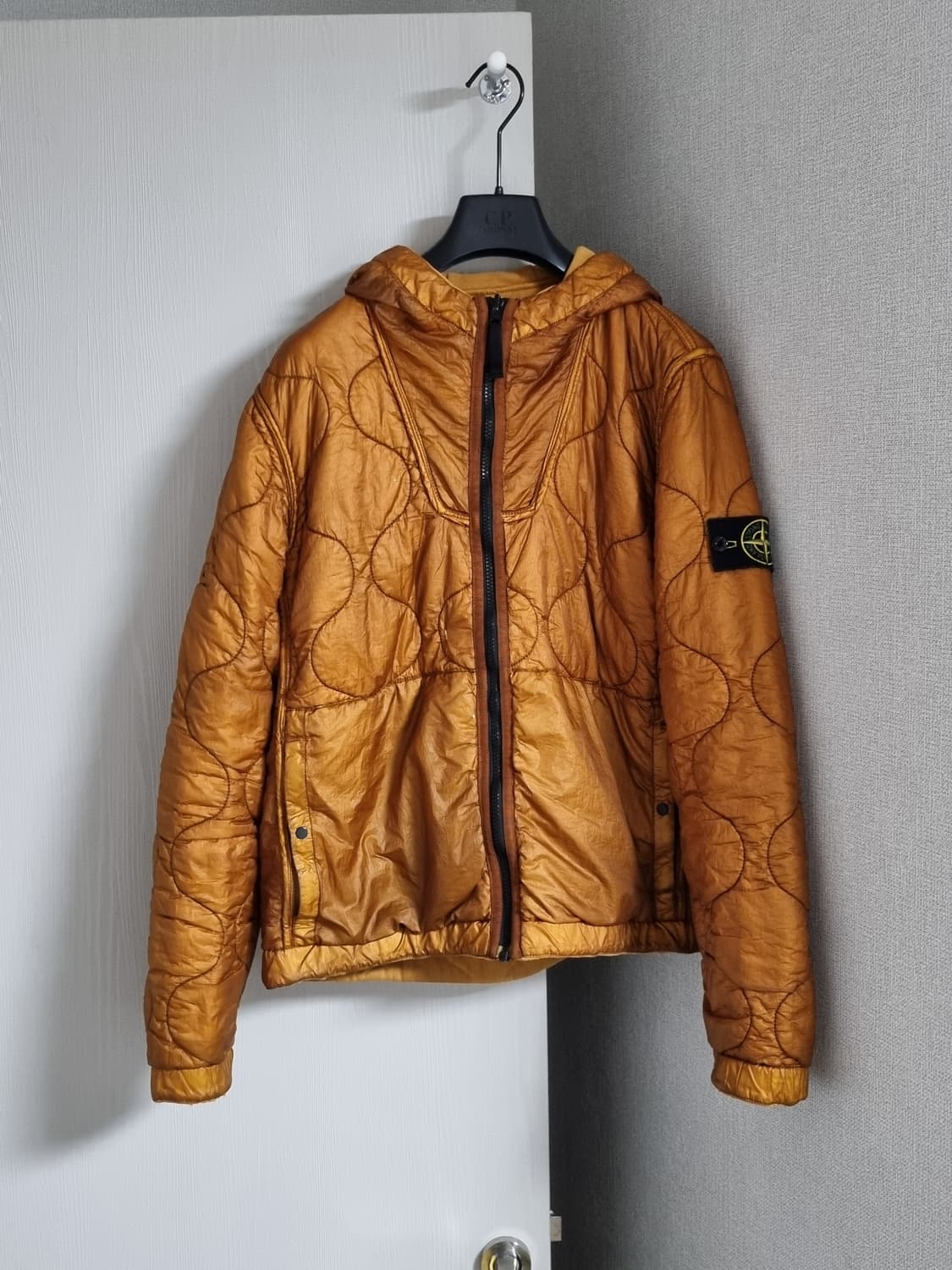 스톤아일랜드 리버시블 경량패딩 상품이미지1